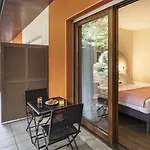 Sure By Western Saint-quentin Ouest Le Pot D Etain 3* 올농