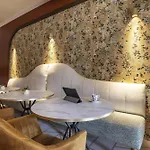 Sure By Western Saint-quentin Ouest Le Pot D Etain 호텔 3*