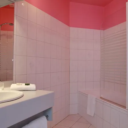 Sure By Western Saint-quentin Ouest 3* Holnon