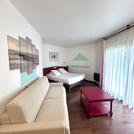 Sure By Western Saint-quentin Ouest Le Pot D Etain 3*