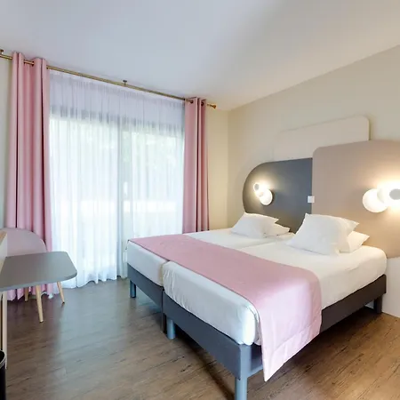 Sure By Western Saint-quentin Ouest Le Pot D Etain 3*