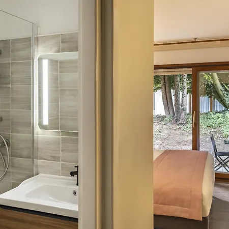 Sure By Western Saint-quentin Ouest Le Pot D Etain Hotel 3*